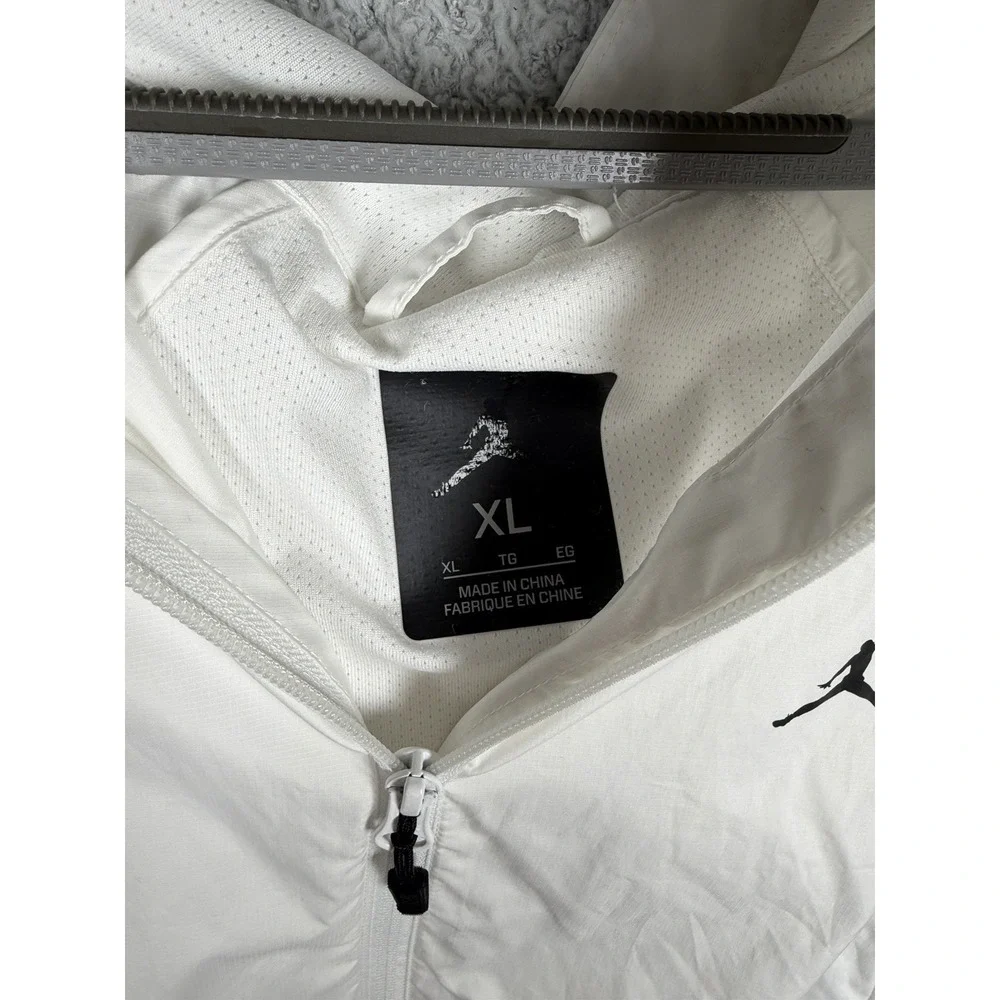 Jordan JSW WINGS WINDBREAKER Hooded Jacket White Mens Size XL